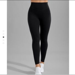 BuffBunny Full Length Black Pocket Leggings - size small